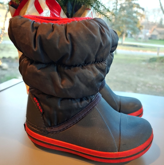 Navy and red croc boots - Picture 1 of 4
